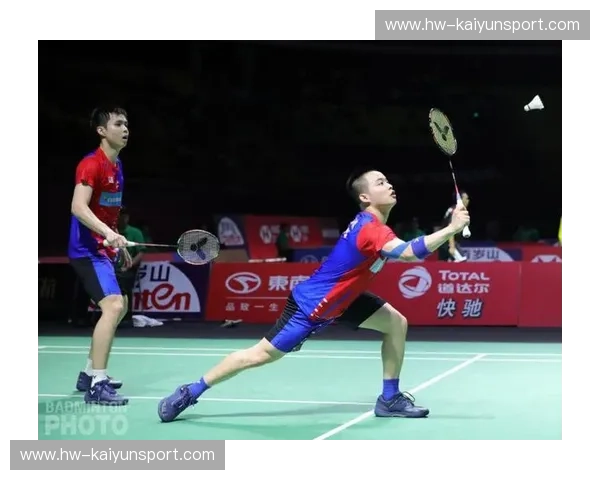 羽毛球落点选择:用科学与直觉掌控赛场节奏 羽毛球落点选择:用科学与直觉掌控赛场节奏